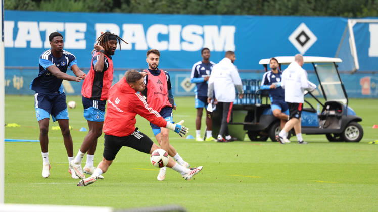 01.09.2026, xrekx, Fussball 1.Bundesliga, Hamburger SV - Training v.l. Daniel Heuer Fernandes (Hamburger SV) Fabio Vieira (Hamburger SV) Hamburg