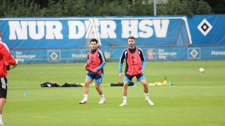 01.09.2026, xrekx, Fussball 1.Bundesliga, Hamburger SV - Training v.l. Zakaria El Ouahdi (Hamburger SV) Fabio Vieira (Hamburger SV) Hamburg