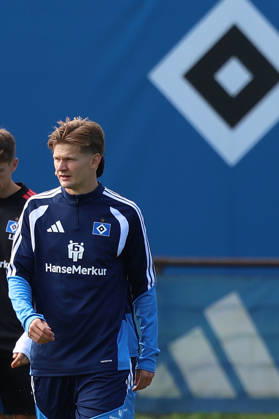 02.09.2026, xrekx, Fussball 1.Bundesliga, Hamburger SV - Training v.l. David Moller Wolfe (Hamburger SV) Hamburg