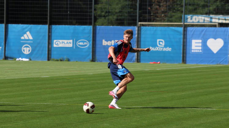 02.09.2026, xrekx, Fussball 1.Bundesliga, Hamburger SV - Training v.l. David Moller Wolfe (Hamburger SV) Hamburg