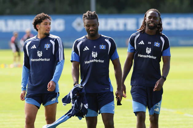 2026.09.02 xfsx Fussball 1. Bundesliga Hamburger Sportverein - Training am Volksparkstadion v.l. Bilal Nadir (Hamburger SV, 4), Terem Moffi (Hamburger SV, 9), Jordan Torunarigha (Hamburger SV, 23) (DFL DFB regulations prohibit any use of photographs as image sequences and or quasi-video. Copyright: HMBxMedia FernandoxSoares