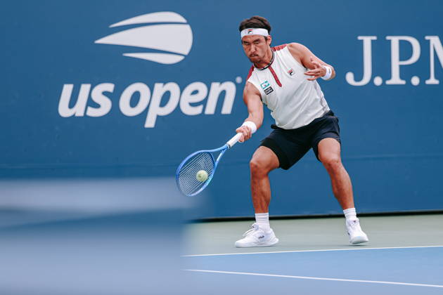 US Open tennis tournament - Day 4 Yunchaokete Bu of China in action against Rafael Jodar of Spain during the Men s Singles second round match of the US Open Tennis Championships, in Flushing Meadows, New York, USA, 02 September 2026. FLUSHING MEADOWS NEW YORK United States  Copyright: xOLGAxFEDOROVAx
