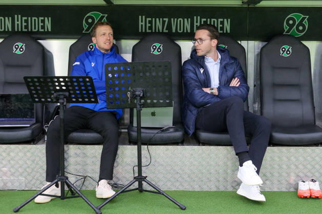 04.09.2026, xtgx, Fussball - 2.Bundesliga Hannover 96 - Karlsruher SC emspor, v.l. Maximilian Senft (Karlsruhe, Trainer), Timon Pauls ( Karlsruhe ) (DFL DFB REGULATIONS PROHIBIT ANY USE OF PHOTOGRAPHS as IMAGE SEQUENCES and or QUASI-VIDEO) Hannover