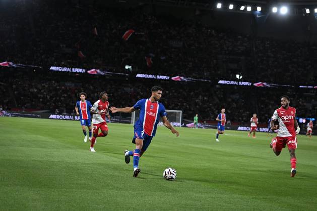 September 4, 2026, Paris, Å½Le-De-France, France: PARIS, FRANCE - SEPTEMBER 4, 2026: Paris Saint-GermainÃ¢â‚¬â ¢s defender Achraf Hakimi controls the ball during the French L1 football match between Paris Saint-Germain and AS Monaco at the Parc des Princes stadium in Paris on September 4, 2026. Paris France - ZUMAq101 20260904_zna_q101_204 Copyright: xFirasxAbdullahx