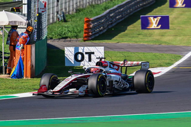 MOTORSPORTS - Formula 1 - 2026 Italian Grand Prix Photo by IPA ABACAPRESS.COM88114635 - Esteban Ocon driving for the TGR Haas F1 Team during the 2026 Formula One Italian Grand Prix at the Monza Circuit on September 3, 2026, in Monza, Italy Italy Italy  Copyright: xIPAxSport ABACAx