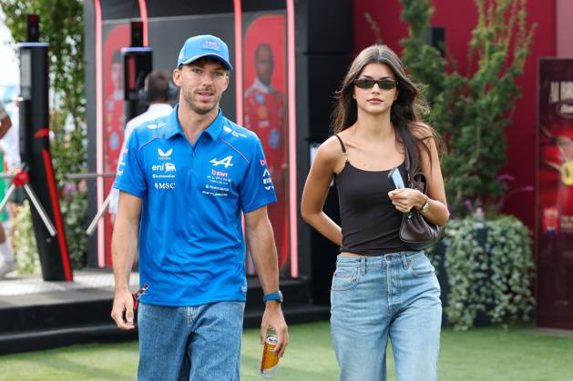 Pierre Gasly (BWT Alpine 10) und Freundin Francisca Kika Cerqueira Gomes kommen am Paddock an, 3 Freies Training, Grosser Preis von Italien, Motorsport, Herren, Formel 1, 05.09.2026 Monza Lombardei Italien
