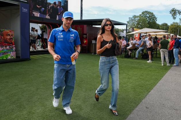 Pierre Gasly (BWT Alpine 10) und Freundin Francisca Kika Cerqueira Gomes kommen am Paddock an, 3 Freies Training, Grosser Preis von Italien, Motorsport, Herren, Formel 1, 05.09.2026 Monza Lombardei Italien