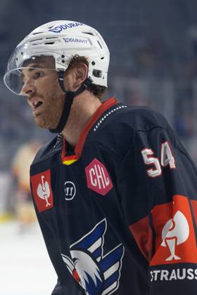 (Mannheim, Germany, 26 09 04) CHL (Champions Hockey League) 2026 27, Match day one: Adler Mannheim (Germany) vs. Växjö Lakers (Sweden) Jeremie Poirier (54, Mannheim) during the warm-up Mannheim Baden-Wurttemberg Germany Copyright: xUdoxHerrmannx