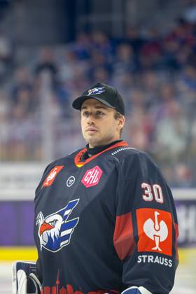 (Mannheim, Germany, 26 09 04) CHL (Champions Hockey League) 2026 27, Match day one: Adler Mannheim (Germany) vs. Växjö Lakers (Sweden) Jake Hildebrand (30, Mannheim) before the game Mannheim Baden-Wurttemberg Germany Copyright: xUdoxHerrmannx