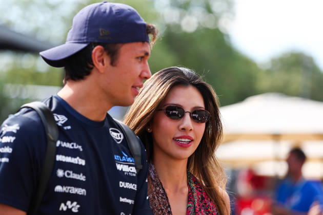 Alexander Albon of Thailand and Williams Racing and Lily Muni He , Qualifying, F1 Grand Prix of Italy, am 05. September 2026 in Monza, Italy. (Foto von Diogo Cardoso DeFodi Images) Alexander Albon of Thailand and Williams Racing and Lily Muni He , Qualifying, F1 Grand Prix of Italy, Autodromo Nazionale Monza on September 5, 2026 in Monza, Italy. (Photo by Diogo Cardoso DeFodi Images) -