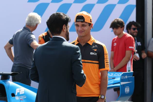 FIA Praesident Mohammed bin Sulayem im Gespraech mit Lando Norris (McLaren Formula 1 Team 1), 3 Freies Training, Grosser Preis von Italien, Motorsport, Herren, Formel 1, 05.09.2026 Monza Lombardei Italien