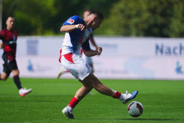 Adrian Kapralik (Holstein Kiel, 20) GER, Holstein Kiel vs. 1. FC Nürnberg, Fußball, 2. Bundesliga, Spieltag 04, Saison 2026 2027, 05.09.2026 DFL REGULATIONS PROHIBIT ANY USE OF PHOTOGRAPHS AS IMAGE SEQUENCES AND OR QUASI-VIDEO GER, Holstein Kiel vs. 1. FC Nürnberg, Fußball, 2. Bundesliga, Spieltag 04, Saison 2026 2027, 05.09.2026 Kiel Copyright: xEibner-Pressefoto MarcelxvonxFehrnx EP_MFN