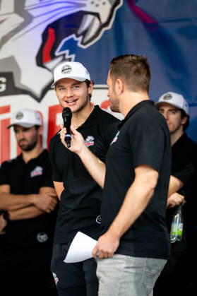 05.09.2026 - Eishockey - Saison 2026 2027 - Penny DEL - Saisoneröffnungsfeier Nürnberg Ice Tigers Icetigers - ERC Ingolstadt - ThHa - xthxhax - Josef Eham (44, Nürnberg Ice Tigers, NIT ) mit Christian Rupp (Stadionsprecher, Nürnberg Ice Tigers, NIT )