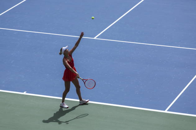 US Open tennis tournament - Day 7 Anastasia Potapova of Austria serves against Amanda Anisimova of the US during the Women™s Singles round 3 of the US Open Tennis Championships at the USTA Billie Jean King National Tennis Center in Flushing Meadows, New York, USA, 05 September 2026. The 2026 US Open tournament runs from 23 August through 13 September. FLUSHING MEADOWS NEW YORK United States  Copyright: xSARAHxYENESELx