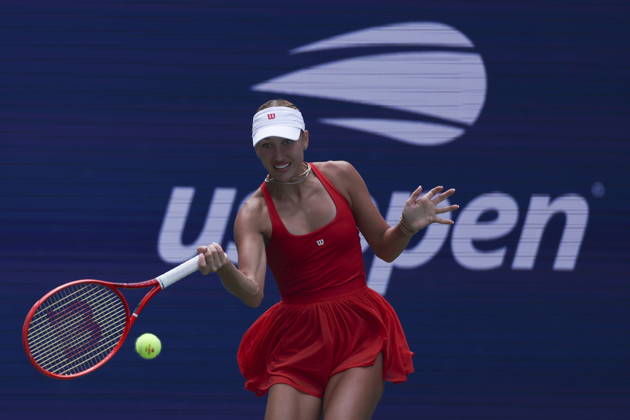 US Open tennis tournament - Day 7 Anastasia Potapova of Austria in action against Amanda Anisimova of the US during the Women™s Singles round 3 of the US Open Tennis Championships at the USTA Billie Jean King National Tennis Center in Flushing Meadows, New York, USA, 05 September 2026. The 2026 US Open tournament runs from 23 August through 13 September. FLUSHING MEADOWS NEW YORK United States  Copyright: xSARAHxYENESELx