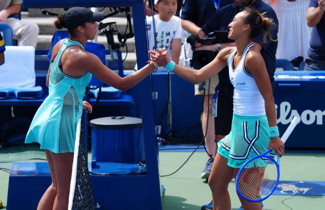 Madison Keys congratulates Qinwen Zheng at the net 2026 US Open, Day Seven, USTA Billie Jean King National Tennis Center, New York, USA - 05 Sep 2026New York USTA Billie Jean King National T New York (NY) United States of America EDITORIAL USE ONLY No use with unauthorised audio, video, data, fixture lists, club league logos or live services. Online in-match use limited to 120 images, no video emulation. No use in betting, games or single club league player publications.  Copyright: xJavierxGarcia Shutterstockx 17134332t