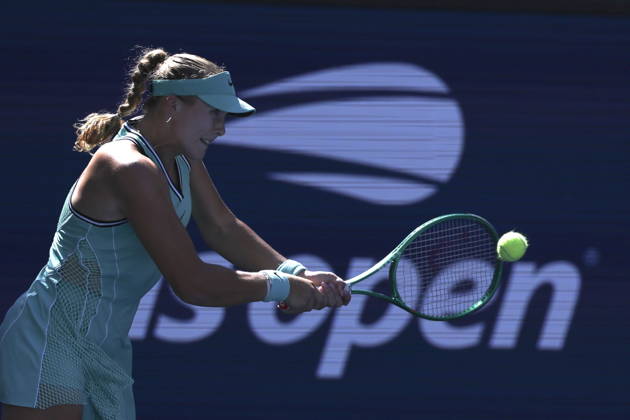US Open tennis tournament - Day 9 Mirra Andreeva of Russia in action against Anastasia Potapova of Austria during the Women s Singles round 4 of the US Open Tennis Championships at the USTA Billie Jean King National Tennis Center in Flushing Meadows, New York, USA, 07 September 2026. The 2026 US Open tournament runs from 23 August through 13 September. FLUSHING MEADOWS NEW YORK United States  Copyright: xSARAHxYENESELx