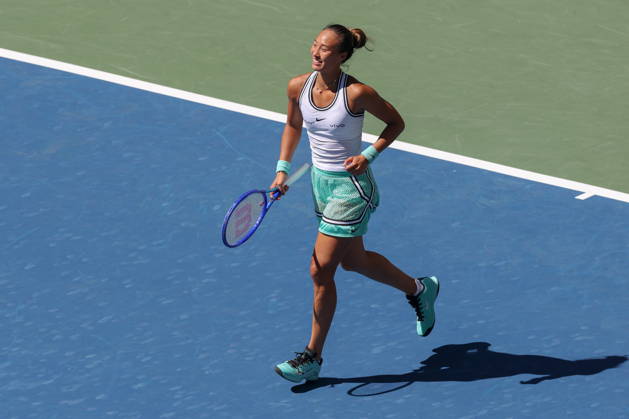 US Open tennis tournament - Day 9 Qiwen Zheng of China celebrates after defeating Iga Swiatek of Poland in the Women s Singles round 4 of the US Open Tennis Championships at the USTA Billie Jean King National Tennis Center in Flushing Meadows, New York, USA, 07 September 2026. FLUSHING MEADOWS NEW YORK United States  Copyright: xBRIANxHIRSCHFELDx