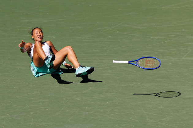 September 7, 2026: Qinwen Zheng (CHN) in action against Iga Swiatek (POL) during their Round 4 match at the US Open on September 7, 2026, held at the USTA Billie Jean King National Tennis Center in New York City. CSM New York City USA - ZUMAc04_ 20260907_zma_c04_003 Copyright: xBerniexHaleyx
