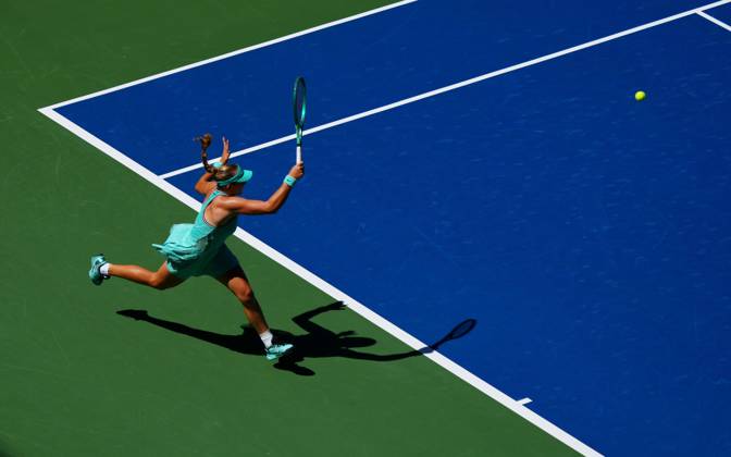 Mirra Andreeva in fourth round action 2026 US Open, Day Nine, USTA Billie Jean King National Tennis Center, New York, USA - 07 Sep 2026New York USTA Billie Jean King National T New York (NY) United States of America EDITORIAL USE ONLY No use with unauthorised audio, video, data, fixture lists, club league logos or live services. Online in-match use limited to 120 images, no video emulation. No use in betting, games or single club league player publications.  Copyright: xJavierxGarcia Shutterstockx 17137669ae