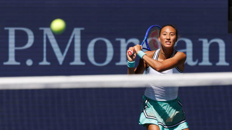 September 7, 2026: Qinwen Zheng (CHN) in action against Iga Swiatek (POL) during their Round 4 match at the US Open on September 7, 2026, held at the USTA Billie Jean King National Tennis Center in New York City. CSM New York City USA - ZUMAc04_ 20260907_zma_c04_012 Copyright: xBerniexHaleyx