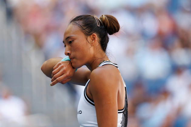 September 7, 2026: Qinwen Zheng (CHN) in action against Iga Swiatek (POL) during their Round 4 match at the US Open on September 7, 2026, held at the USTA Billie Jean King National Tennis Center in New York City. CSM New York City USA - ZUMAc04_ 20260907_zma_c04_026 Copyright: xBerniexHaleyx