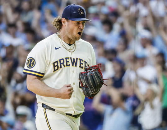 Milwaukee Brewers closing pitcher Trevor Megill reacts after the final out in the ninth inning of the MLB, Baseball Herren, USA game between the Chicago Cubs and the Milwaukee Brewers at American Family Field in Milwaukee, Wisconsin on Monday, September 7, 2026. The Brewers defeated the Cubs 4-3.  MIL20260907835 TANNENxMAURY