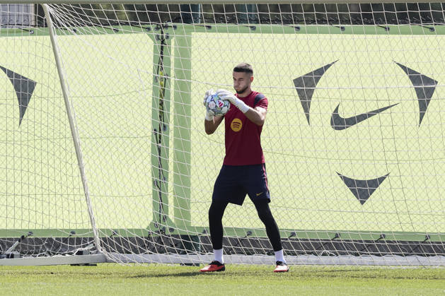 September 8, 2026, Sant Joan Despi, Barcelona, Spain: Joan Garcia during the training day of FC Barcelona, Barca ahead UEFA Champions League 2026 27, football match against Feyenoord at Ciutat Esportiva Joan Gamper on September 08, 2026 in Sant Joan Despi, Barcelona, Spain. FC Barcelona Training And press conference, PK, Pressekonferenz - UEFA Champions League 2026 27  - ZUMAa181 20260908_zaa_a181_002 Copyright: xJavierxBorregox