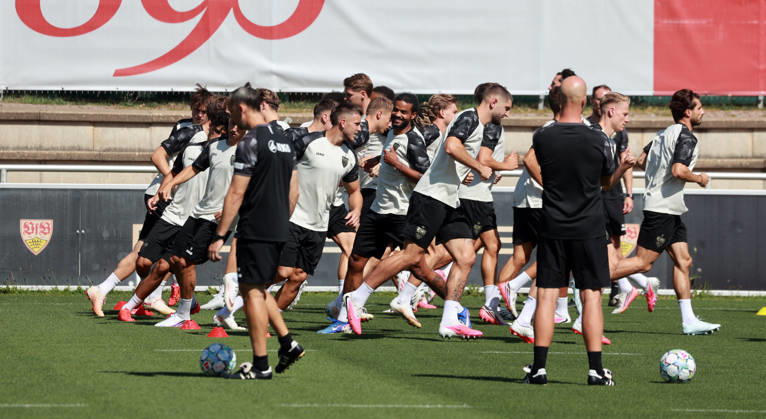 08.09.26 VfB Stuttgart Training Deutschland, Stuttgart, 08.09.2026, Fussball, Bundesliga, Saison 2026 2027, VfB Stuttgart Training: Lorenz Assignon.