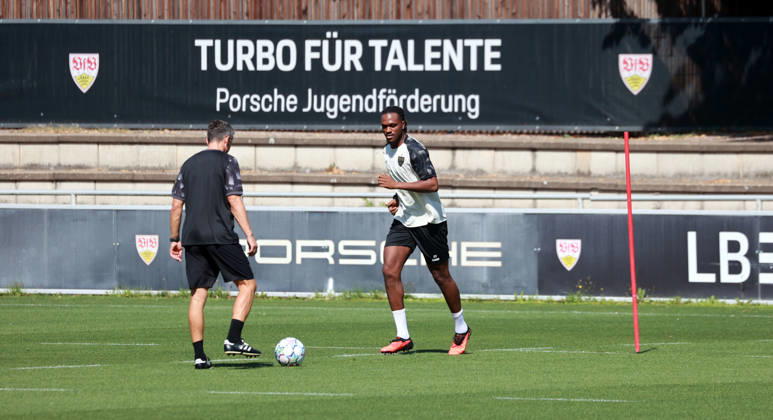 08.09.26 VfB Stuttgart Training Deutschland, Stuttgart, 08.09.2026, Fussball, Bundesliga, Saison 2026 2027, VfB Stuttgart Training: Dan-Axel Zagadou.