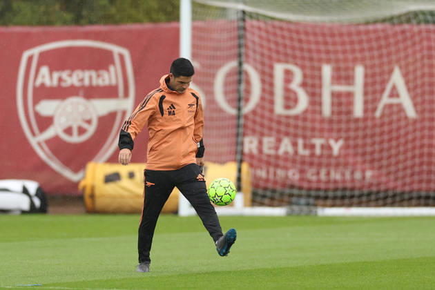 Arsenal Training, Champions League Arsenal manager Mikel Arteta controls a ball during the Arsenal Training session ahead of the UEFA Champions League Round 1 match v Napoli, at the Arsenal FC Training Centre, London Colney, England on 8 September 2026 Credit: Tiego Grenho Every Second Media Editorial use only. All images are copyright Every Second Media Limited. No images may be reproduced without prior permission. Copyright: xIMAGO EveryxSecondxMediax ESM-2149-0032 TiegoxGrenhox xEveryxSecondxMediax