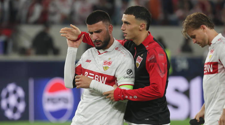 Stuttgart , Fußball UEFA Champions League VfB Stuttgart vs. Viking Stavanger , von links: Deniz Undav Bilal El Khannouss ( VfB )