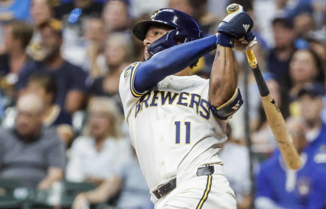 Milwaukee Brewers left fielder Jackson Chourio hits a home run in the second inning of the MLB, Baseball Herren, USA game between the Chicago Cubs and the Milwaukee Brewers at American Family Field in Milwaukee, Wisconsin on Wednesday, September 9, 2026.  MIL20260909810 TANNENxMAURY