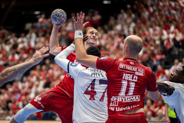 Aalborg Handball v Paris Saint-Germain Handball, EHF Champions League handball, Aalborg, Denmark Aalborg, Denmark. 09th, September 2026. Juri Knorr of Aalborg Handball seen during the EHF Champions League match between Aalborg Handball and Paris Saint-Germain Handball at Sparekassen Danmark Arena in Aalborg. Denmark, Aalborg, Sparekassen Danmark Arena  Copyright: xGonzalesxPhoto MadsxAndersenx