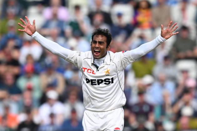 England v Pakistan, International Test Match 2026 Muhammad Ali of Pakistan unsuccessfully appeals for the wicket of Jamie Smith of England during the International Test Match 2026 match between England and Pakistan at Edgbaston, Birmingham, UK on 10 September 2026. Birmingham Edgbaston West Midlands UK Editorial use only , Copyright: xGrahamxHuntx PSI-24850-0044