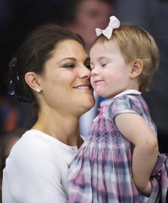 Kronprinsessan Victoria och prinsessan Estelle pa VIP-läktaren i finalen under tennisturneringen Stockholm Open den 20 oktober 2013 i Stockholm. Stockholm Sverige Copyright: xJoelxMarklundx
