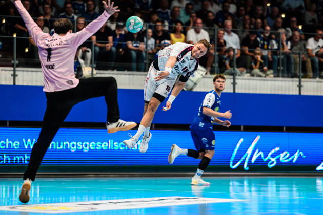 Fabian Wiederstein (SG BBM Bietigheim, 18), Matija Spikic (ThSV Eisenach, 01), David More (ThSV Eisenach, 15) GER, ThSV Eisenach gegen SG BBM Bietigheim, 1. Opel Handballbundesliga, Handball, 4.Spieltag, Saison 2026 2027, 19.00 Uhr, 10.09.2026 GER, ThSV Eisenach gegen SG BBM Bietigheim, 1. Opel Handballbundesliga, Handball, 4.Spieltag, Saison 2026 2027, 19.00 Uhr, 10.09.2026 Eisenach Copyright: xMartinxHerbstx