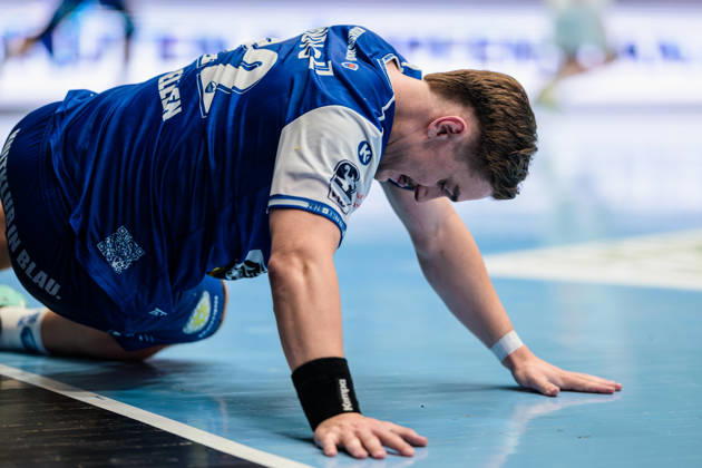 Felix Aellen (ThSV Eisenach, 22) liegt im Kreis nach dem Wurf. GER, ThSV Eisenach gegen SG BBM Bietigheim, 1. Opel Handballbundesliga, Handball, 4.Spieltag, Saison 2026 2027, 19.00 Uhr, 10.09.2026 GER, ThSV Eisenach gegen SG BBM Bietigheim, 1. Opel Handballbundesliga, Handball, 4.Spieltag, Saison 2026 2027, 19.00 Uhr, 10.09.2026 Eisenach Copyright: xMartinxHerbstx
