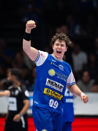 HANDBALL OPEL HBL 4. SPIELTAG THSV EISENACH - SG BBM BIETIGHEIM ** NUR FÜR REDAKTIONELLE ZWECKE ** EDITORIAL USE ONLY **<p>10 09 2026-Eisenach: Handball Opel Handball 1. Bundesliga Saison 2026 - 2027 Werner Assmann Halle 4. Spieltag ThSV Eisenach - SG BBM Bietigheim im Foto: Tillman Leu 99 (ThSV Eisenach) jubelt ( Deutschland Thueringen Eisenach Copyright: SaschaxFromm