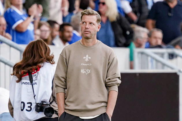 Deutschland: Fussball Saison 2026 2027 , 2. Bundesliga , 5. Spieltag , SV Darmstadt 98 vs. Arminia Bielefeld - Merck-Stadion am Böllenfalltor (Darmstadt) : Florian Kohfeldt (Trainer, SV Darmstadt 98) Mimik, Gesichtsausdruck, Emotion Darmstadt Merck-Stadion am Böllenfalltor Deutschland Germany Copyright: xBennetxLongx