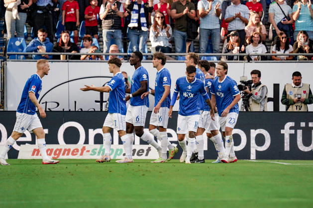 Deutschland: Fussball Saison 2026 2027 , 2. Bundesliga , 5. Spieltag , SV Darmstadt 98 vs. Arminia Bielefeld - Merck-Stadion am Böllenfalltor (Darmstadt) : Mannschaft jubelt zum 1:0, Tor, Torjubel, Jubel, Freude, Emotionen Darmstadt Merck-Stadion am Böllenfalltor Deutschland Germany Copyright: xBennetxLongx