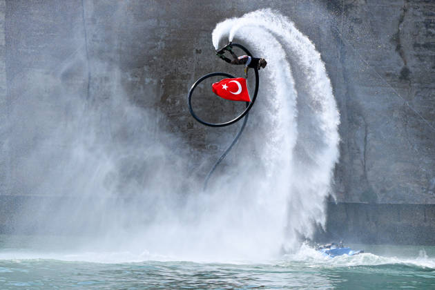 Flyboard show at Rumkale Water Sports Festival in Turkiye GAZIANTEP, TURKIYE - SEPTEMBER 12: A flyboard performance takes place during the 7th Rumkale Water Sports Festival, organized by Gaziantep Metropolitan Municipality, in Gaziantep, Turkiye, on September 12, 2026. The Turkiye Dragon Boat Championship also begins as part of the festival. Adsiz Gunebakan Anadolu Gaziantep Turkey. Editorial use only. Please get in touch for any other usage.  Copyright: x2026xAnadoluxAdsizxGunebakanx