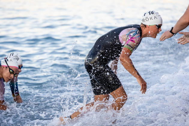 RECORD DATE NOT STATED 2026 IRONMAN 70.3 Weltmeisterschaft Nizza - Bianca Bogen Athleten beim Wettkampf der VinFast IRONMAN 70.3 Weltmeisterschaft 2026 in Nizza, Frankreich. Nizza Promenade des Anglais Alpes-Maritimes Provence-Alpes-Côte d Azur France