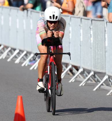 RECORD DATE NOT STATED 2026 IRONMAN 70.3 Weltmeisterschaft Nizza - Bianca Bogen Athleten beim Wettkampf der VinFast IRONMAN 70.3 Weltmeisterschaft 2026 in Nizza, Frankreich. Nizza Promenade des Anglais Alpes-Maritimes Provence-Alpes-Côte d Azur France