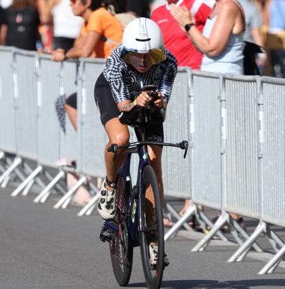 RECORD DATE NOT STATED 2026 IRONMAN 70.3 Weltmeisterschaft Nizza - Anna Büttner Athleten beim Wettkampf der VinFast IRONMAN 70.3 Weltmeisterschaft 2026 in Nizza, Frankreich. Nizza Promenade des Anglais Alpes-Maritimes Provence-Alpes-Côte d Azur France