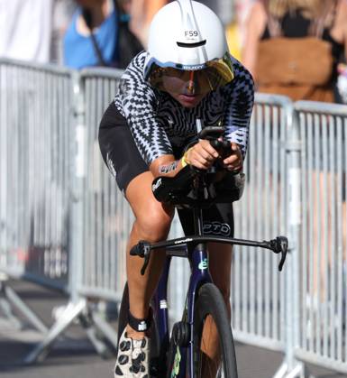 RECORD DATE NOT STATED 2026 IRONMAN 70.3 Weltmeisterschaft Nizza - Anna Büttner Athleten beim Wettkampf der VinFast IRONMAN 70.3 Weltmeisterschaft 2026 in Nizza, Frankreich. Nizza Promenade des Anglais Alpes-Maritimes Provence-Alpes-Côte d Azur France