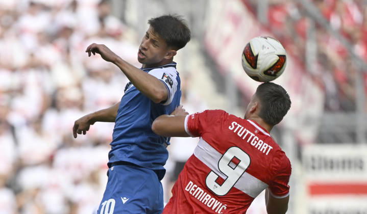 Kopfballduell Zweikampf Aktion Ermedin Demirovic VfB Stuttgart (09) gegen Adam Hlozek TSG 1899 Hoffenheim (10) TSG 1899 Hoffenheim vs VfB Stuttgart 12.09.2026 DFL REGULATIONS PROHIBIT ANY USE OF PHOTOGRAPHS AS IMAGE SEQUENCES AND OR QUASI-VIDEO TSG 1899 Hoffenheim vs VfB Stuttgart