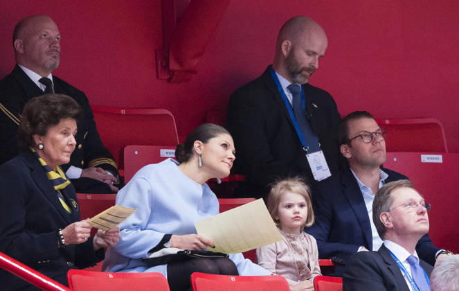 Kronprinsessan Victoria, prinsessan Estelle och prins Daniel ser pa tävlingen i isdans under konstaknings-EM den 28 januari 2015 i Stockholm. Stockholm Sverige Copyright: xJoelxMarklundx