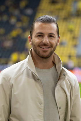 Dortmund, Germany, 12.09.26, riccardo basile sky Moderator waehrend des Spiels der 1. Bundesliga zwischen Borussia Dortmund - SC Paderborn 07 im Signal Iduna Park in Dortmund. (Photo by Joachim Bywaletz) DFB DFL REGULATIONS PROHIBIT ANY USE OF PHOTOGRAPHS AS IMAGE SEQUENCES AND OR QUASI-VIDEO. Copyright: JoachimxBywaletz xJB-Sportfoto