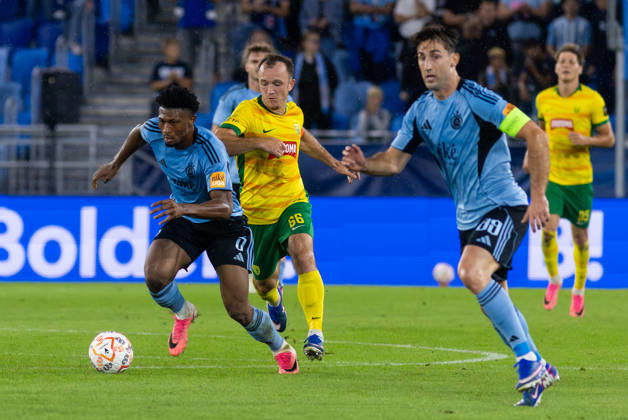 Rahim Ibrahim of SK Slovan Bratislava and Miroslav Kacer of MSK Zilina during Nike Liga 8. Round game between teams SK Slovan Bratislava and MSK Zilina (Dominika Kortvelyesiova Ball Raw Images) Bratislava Tehelne pole stadium Slovakia Copyright: xDominikaxKortvelyesiovax DKOR5369